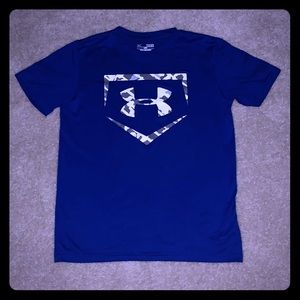 2 (two) boys short sleeve performance UA Tshirt